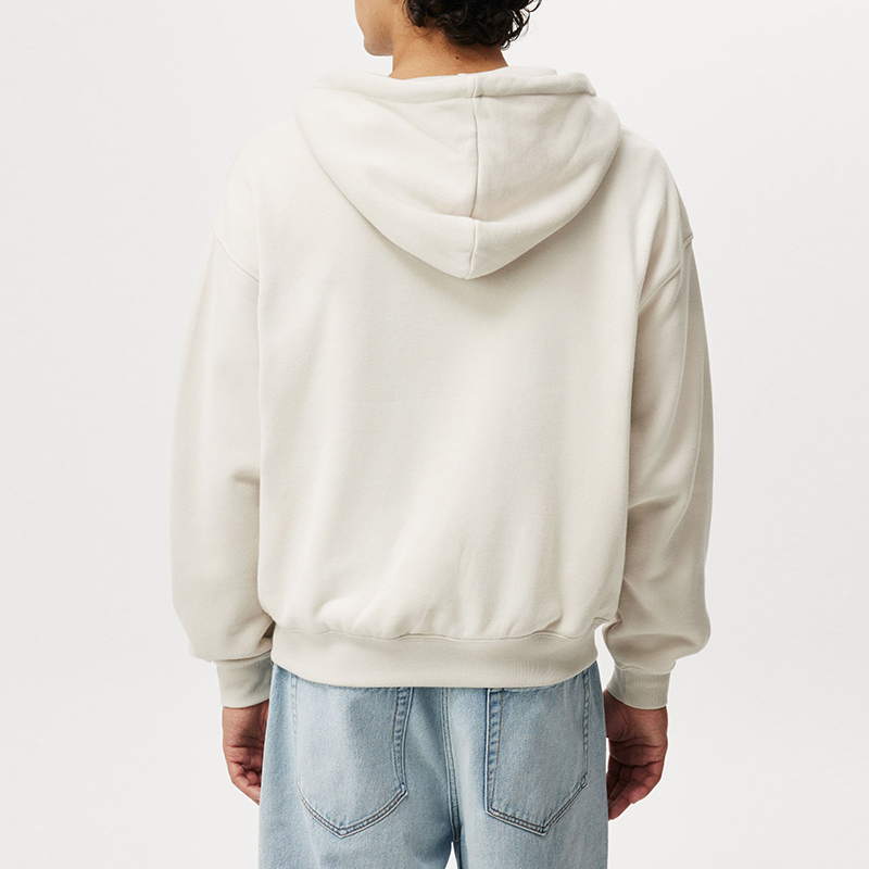 hongfeng’s hoodies zip up provide a versatile look for both casual and active wear.